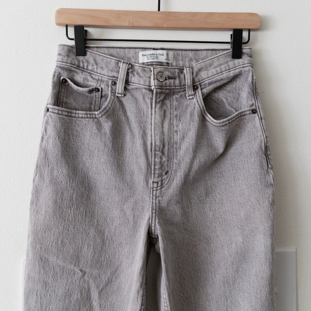 Abercrombie & Fitch Curve Love 90s Straight Ultra High Rise Jean Gray Size 27R - Picture 4 of 8